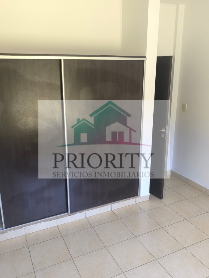 ALQUILER HERMOSA CASA 