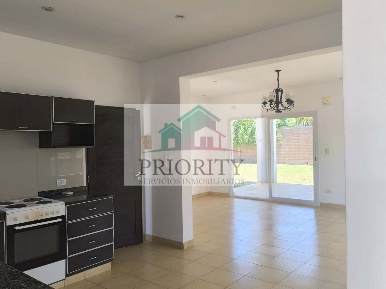 ALQUILER HERMOSA CASA 