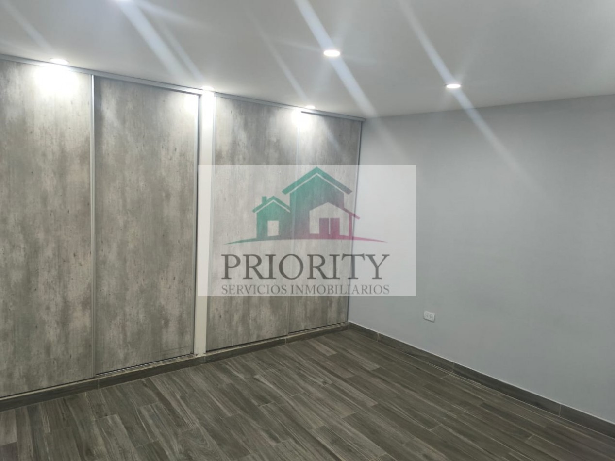 ALQUILER ZONA MERCADO ARTESANAL ZACARIAS YANCI 300