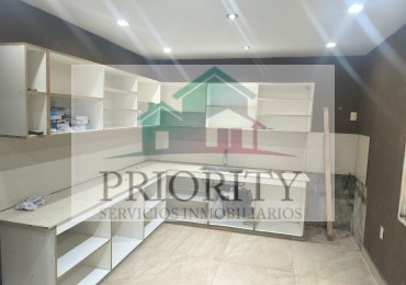 ALQUILER ZONA MERCADO ARTESANAL ZACARIAS YANCI 300